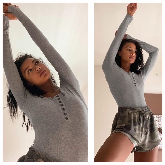 Lulus Tops - Lulus Simply the Best Heather Grey Long Sleeve Button-Front Bodysuit Size M